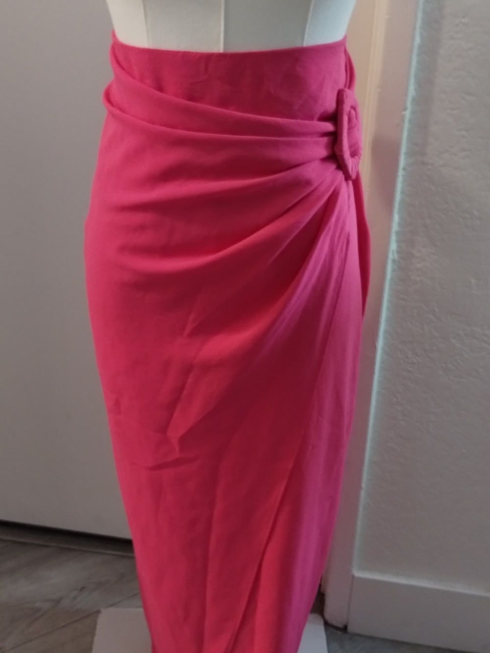 Zara Hot Pink Side-Ruched Pencil Skirt with Knot Accent